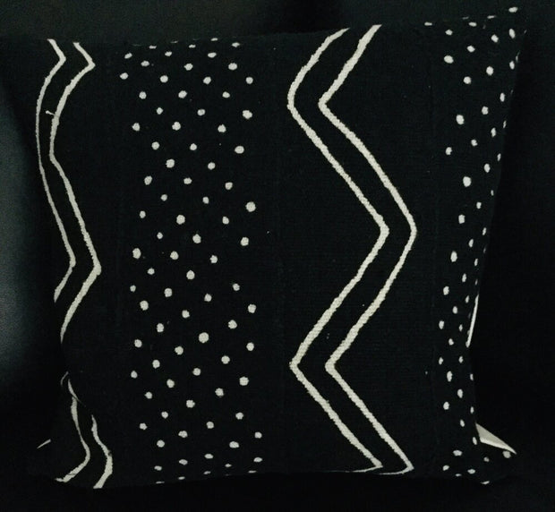 White Zig-Zag and Dots on Black Pillowcase